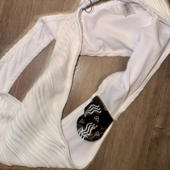 White One-Shoulder Textured Bikini Set | NWT - Picture 7 of 7